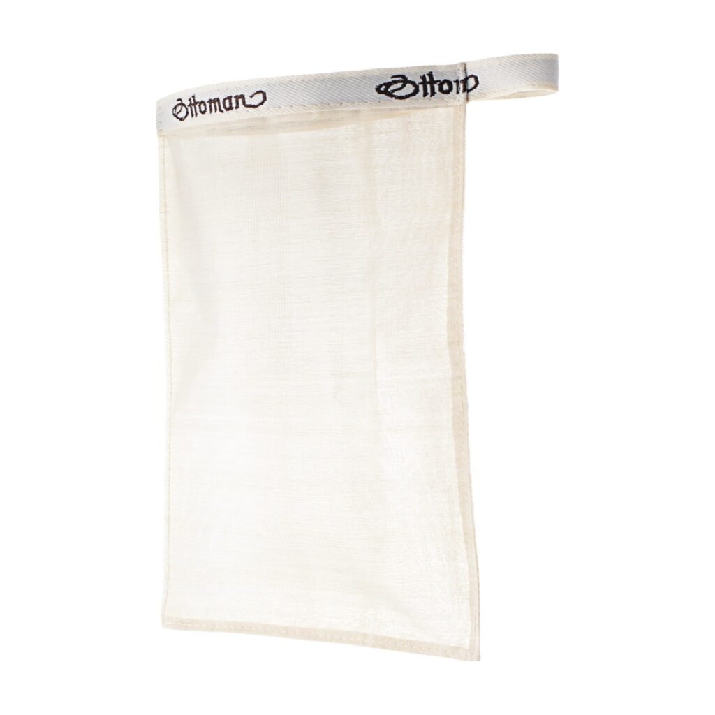 „Kese Coconsilk“ pilingo pirštinė - veidui ir dekolte, 100% šilkas